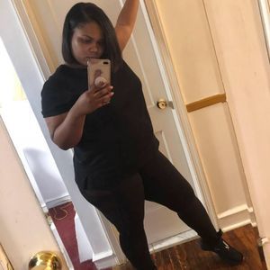 Meet your Posher, Sharifa